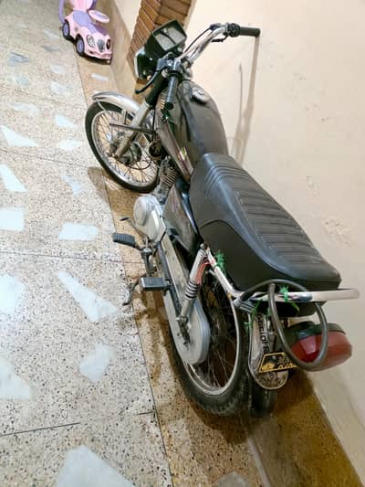 Honda 125 2016 model black colour