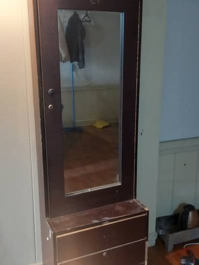 Dressing table for single for sale