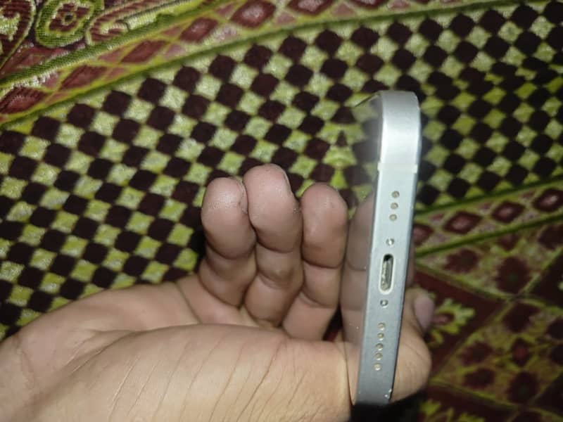 Apple iPhone 12 2