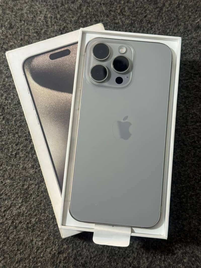 Apple iPhone 15 Pro Max 0