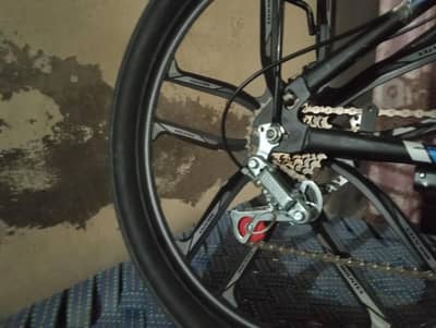 bicycle new condition 10/10 urgent sale