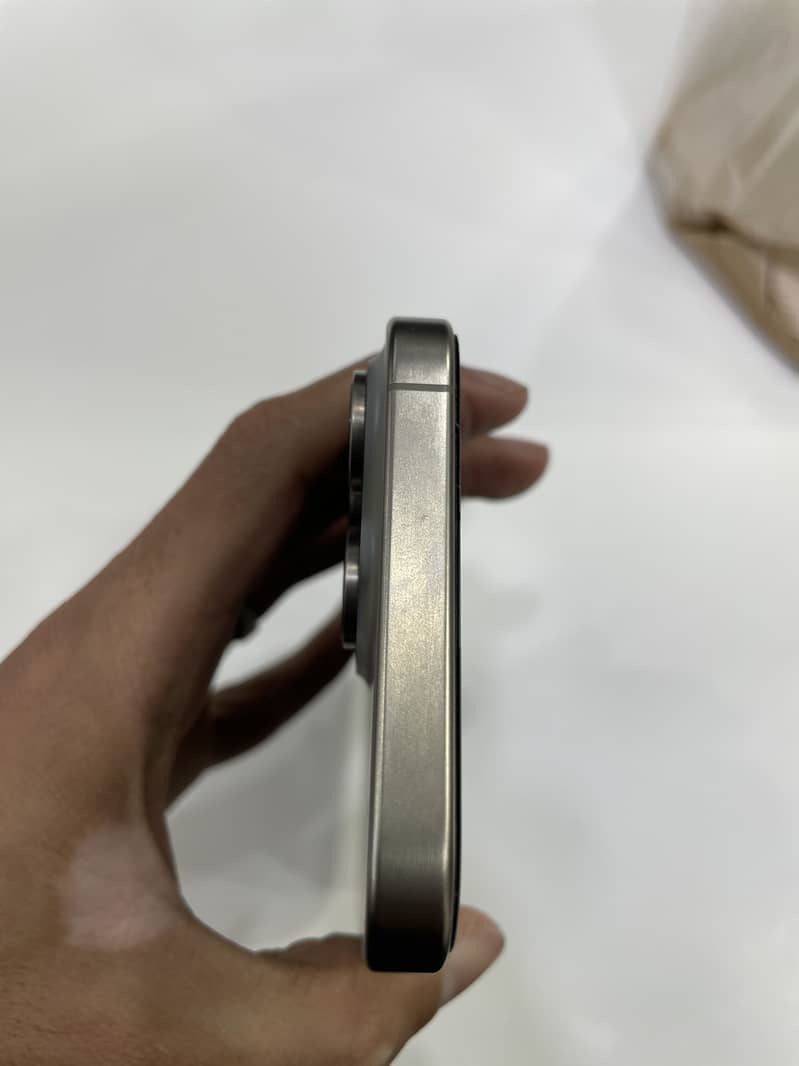 Apple iPhone 15 Pro Max 1