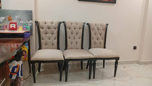 Dinning chairs for sale in in excellent condition