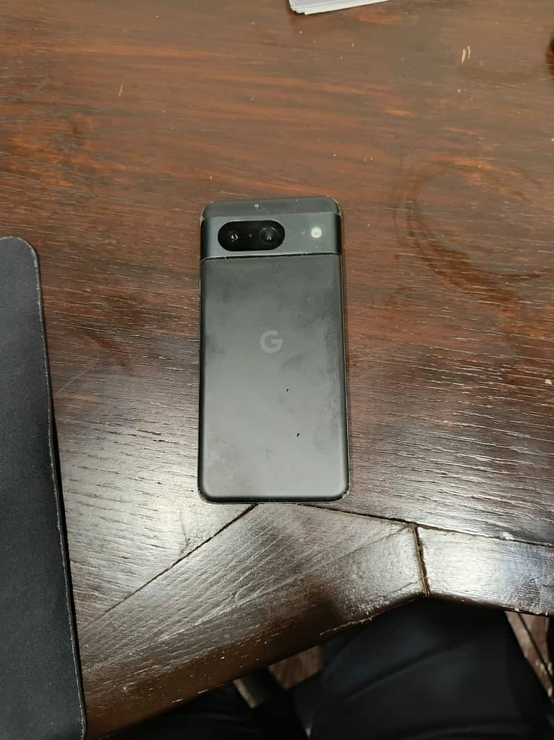 Google Pixel 8 4
