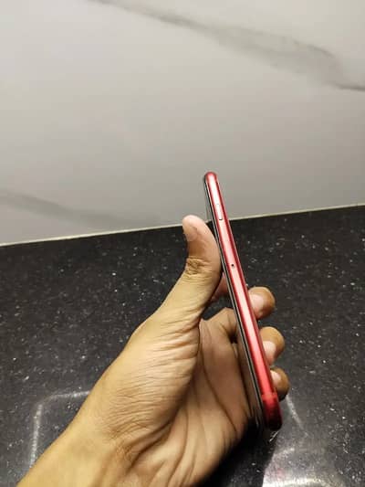 iPhone SE 2020 (Red, 64GB) - 100% Battery Health (Non-PTA)