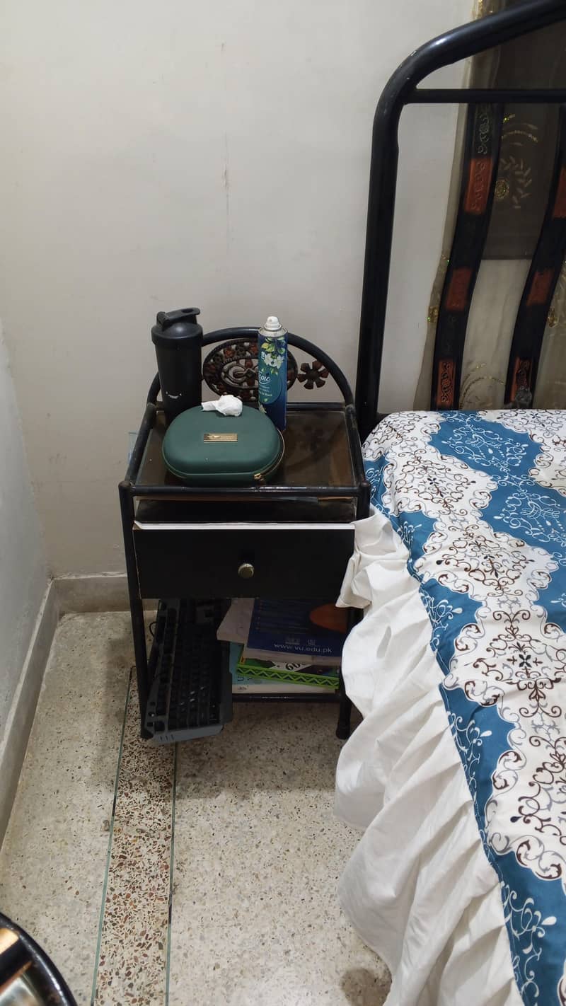 Iron bed set 1