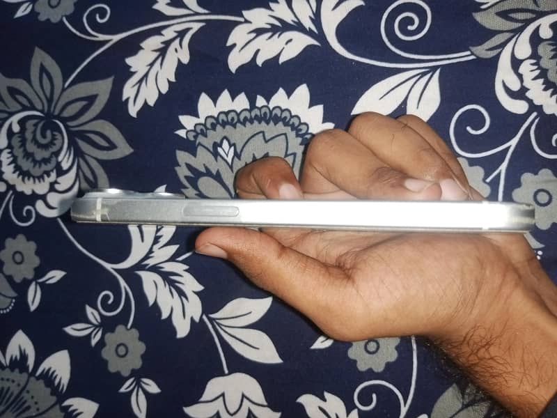 Apple iPhone 15 2