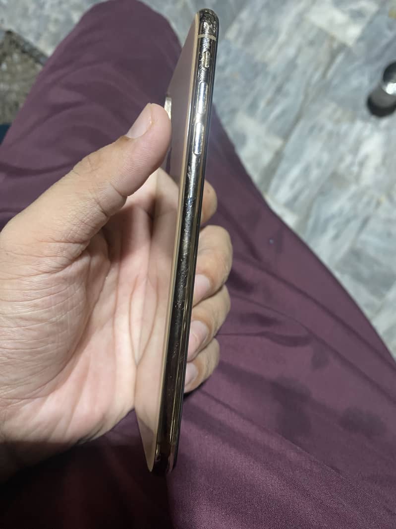 Apple iPhone XS Max 2