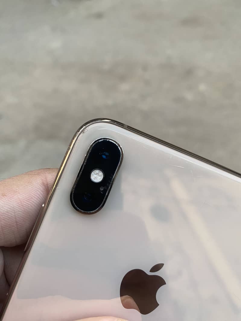 Apple iPhone XS Max 6