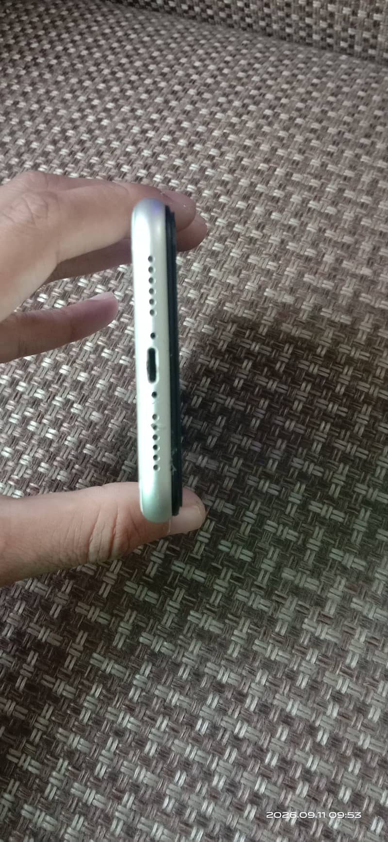 Apple iPhone 11 0