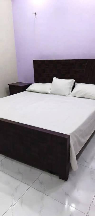 Bedset/King Size Bed/Bed and 2 side tables/Complete bedset