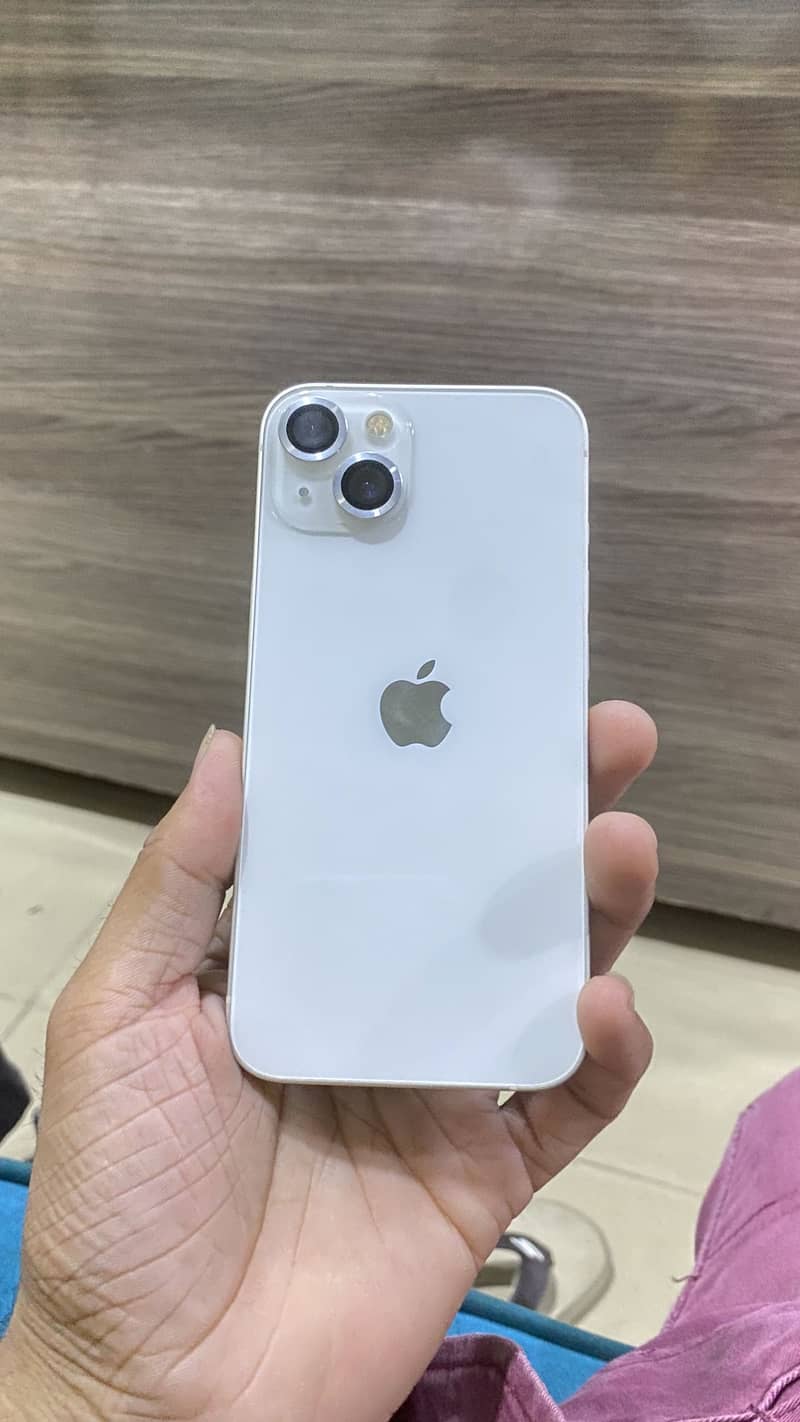 Apple iPhone 13 0