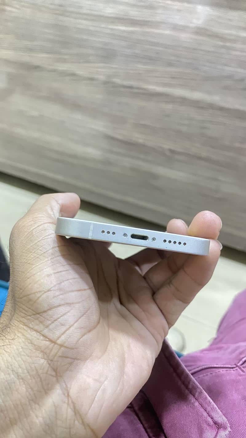 Apple iPhone 13 3