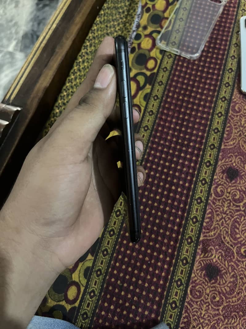 Apple iPhone 7 9