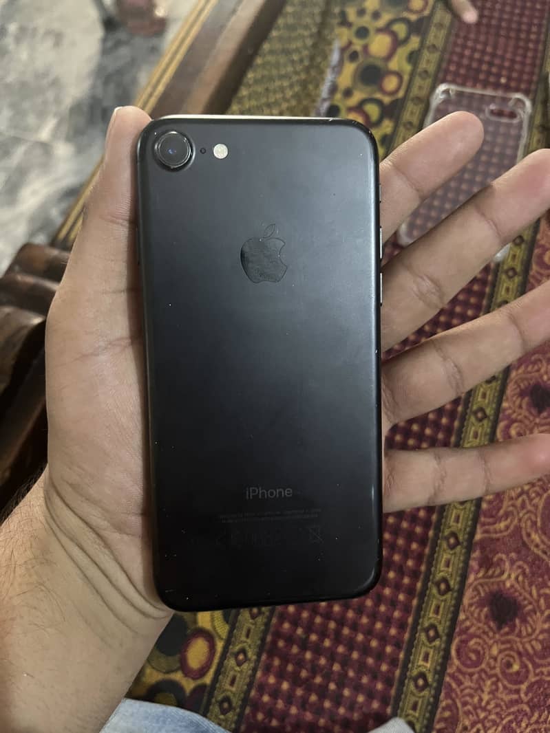 Apple iPhone 7 12
