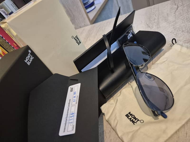 Sunglasses MB 4