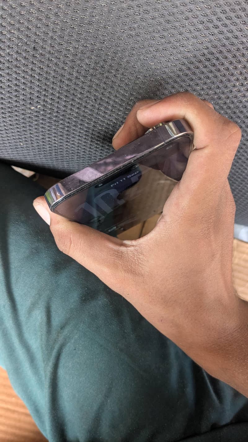 Apple iPhone 14 Pro Max 4