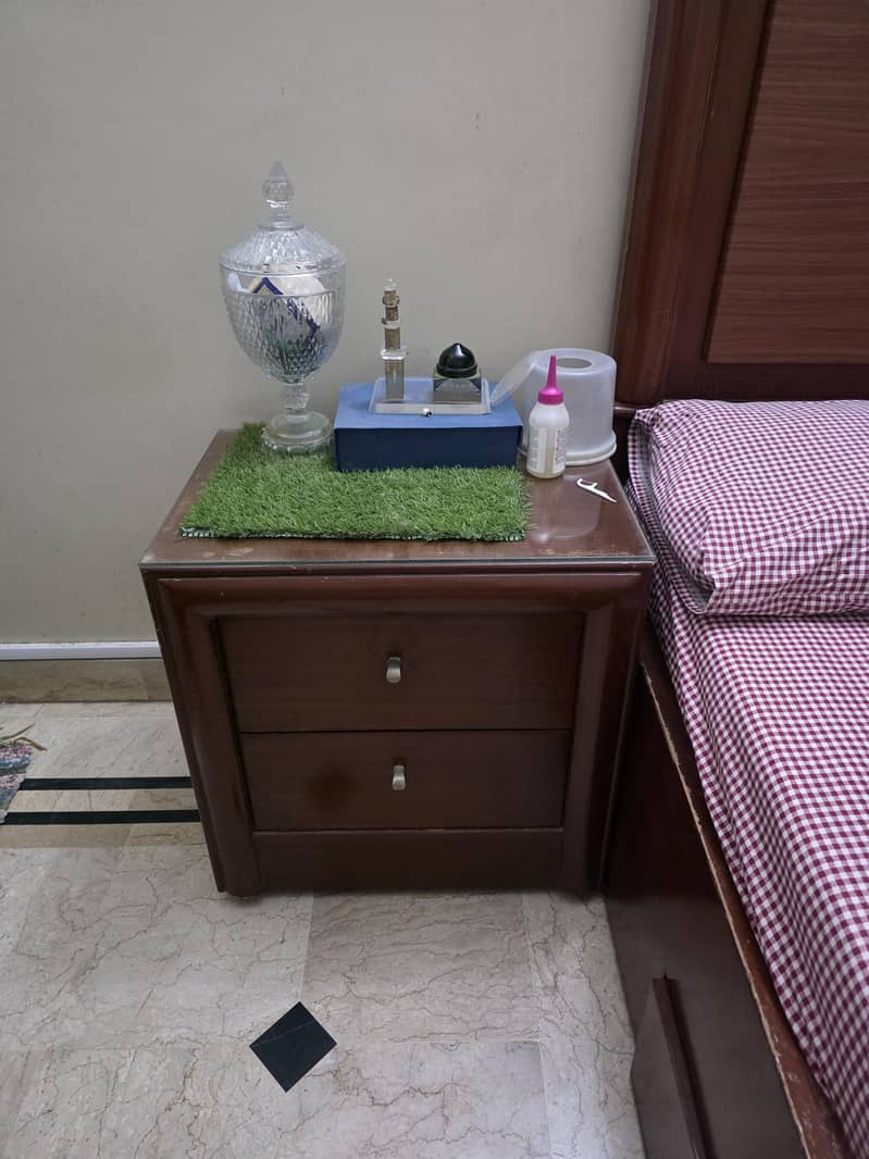 King Size Wooden Bed Set walnut Polish | 2 Side Tables + Dressing ...