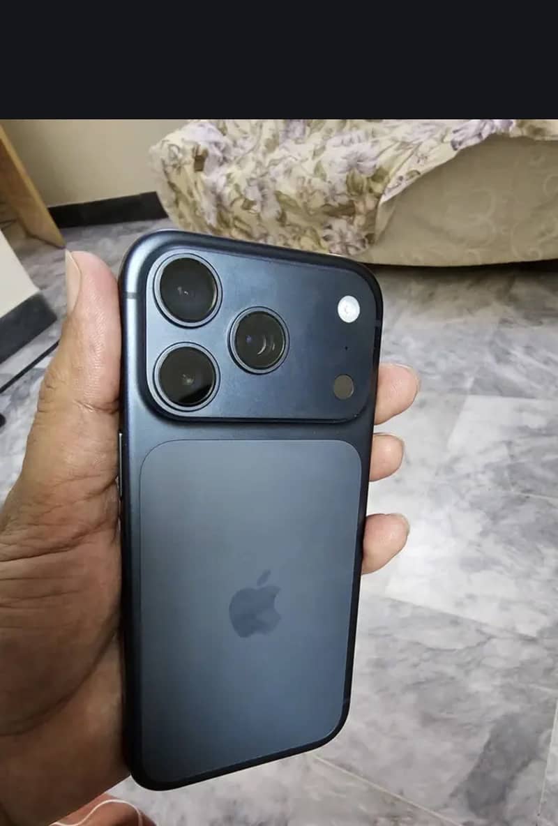 Apple iPhone 17 Pro 0