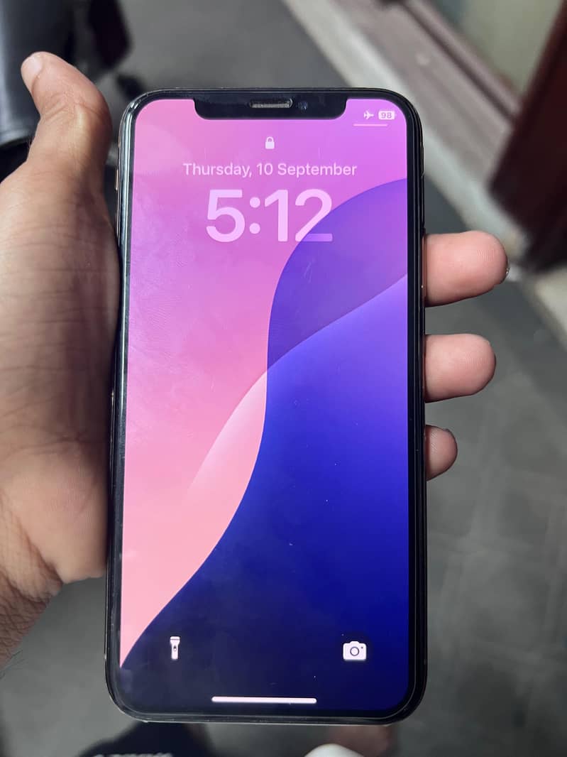 iPhone Xs 1