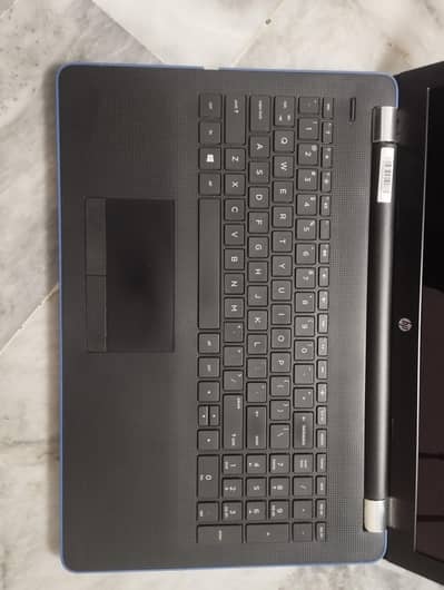 HP 15 // -i5  8gen with full touch secreen