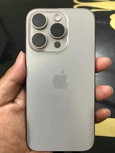Apple iPhone 15 Pro 128gb 10/10 condition uk kit