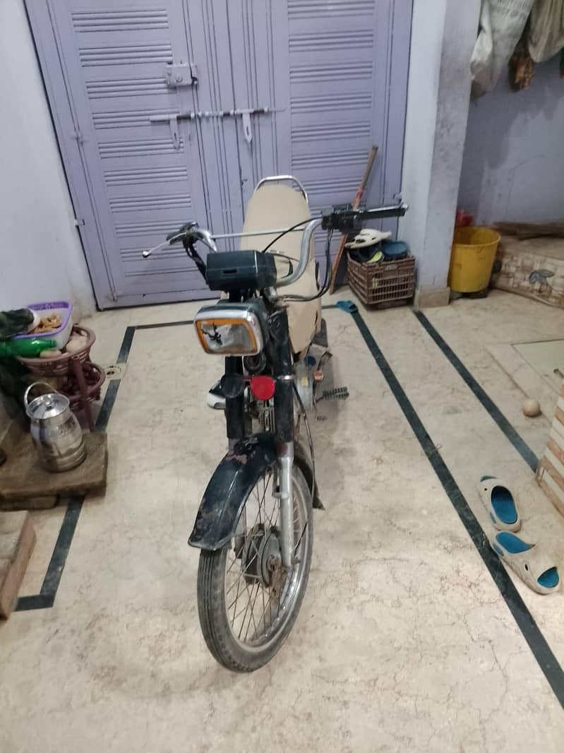 Bionic motorcycle good condition 3