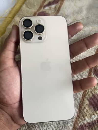 Apple iPhone 16 Pro Max