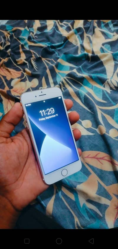Apple iPhone 7