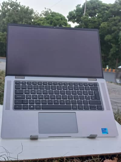 Dell Latitude 9520 core i7 11th gen 15.6 inch Borderless Premium