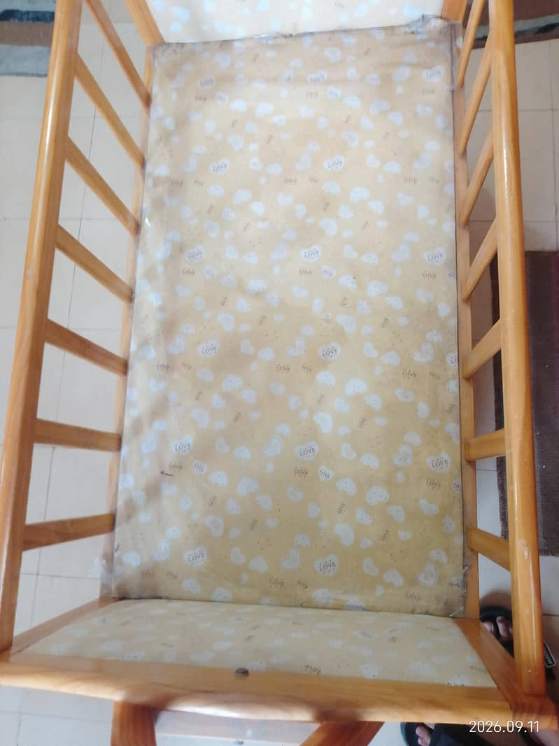 baby cot 1