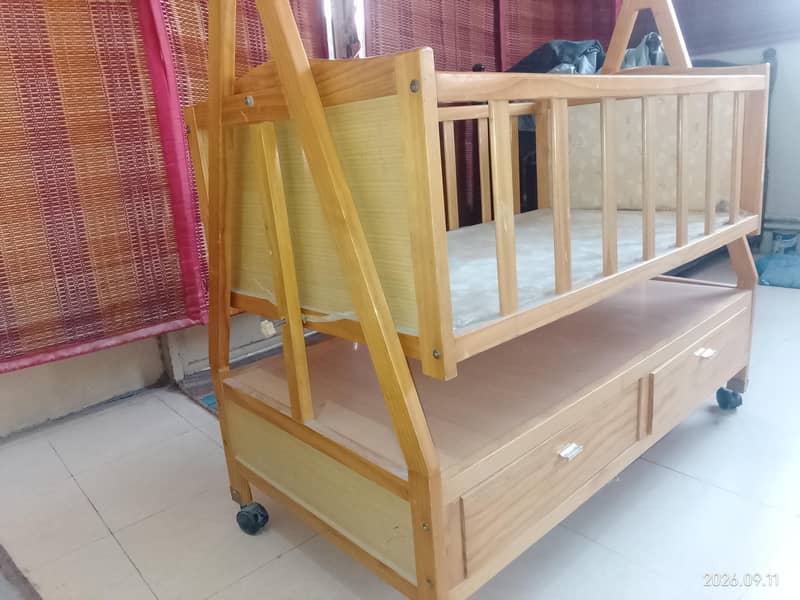 baby cot 2