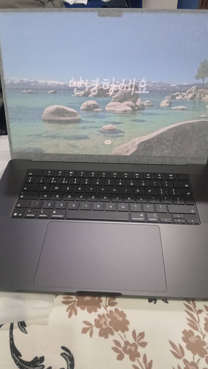 Macbook Pro M5 Pro Chip 0