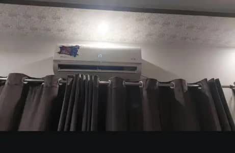 Split AC  -  1 Ton Best condition