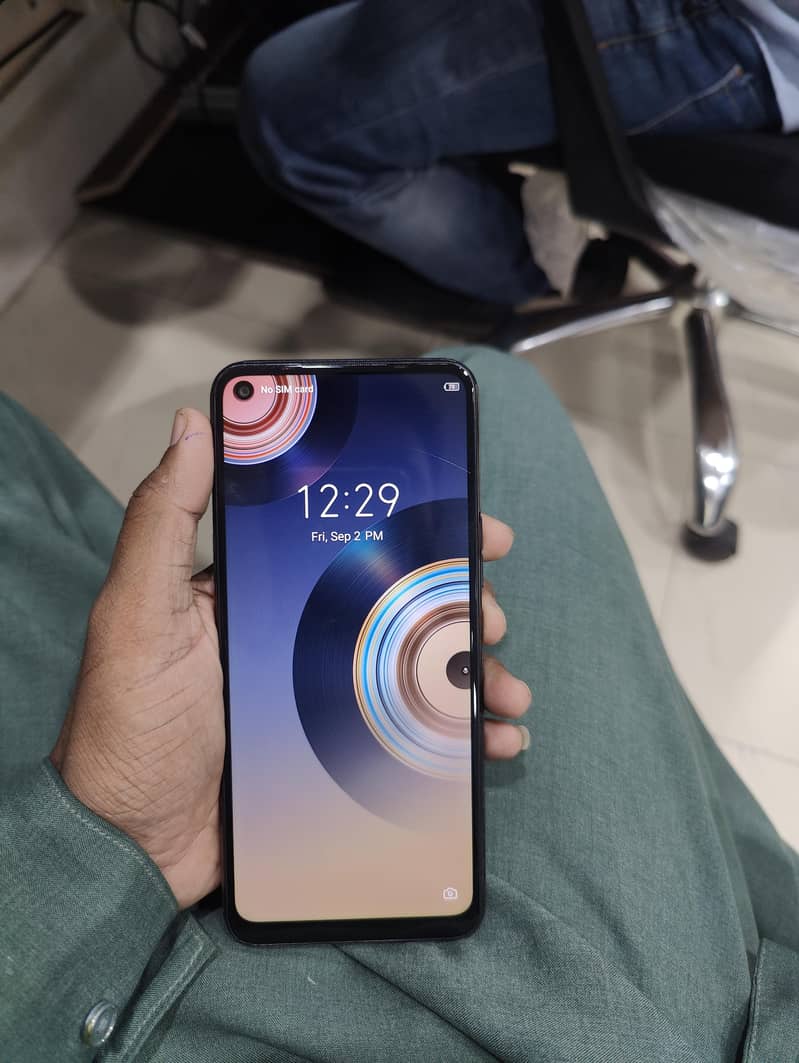Tecno Pova 6