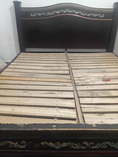 king size wooden bed without  mattress