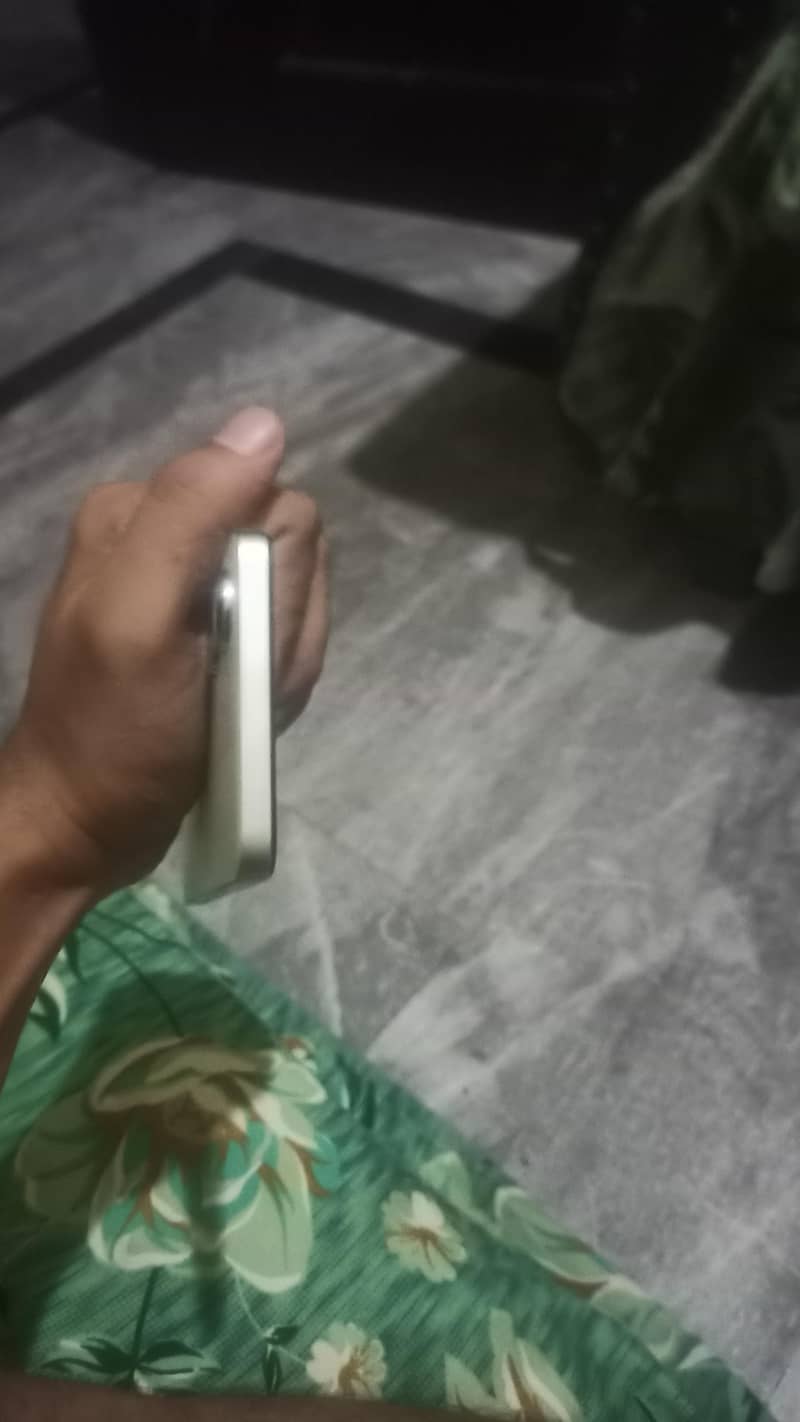Realme Note 60x 4