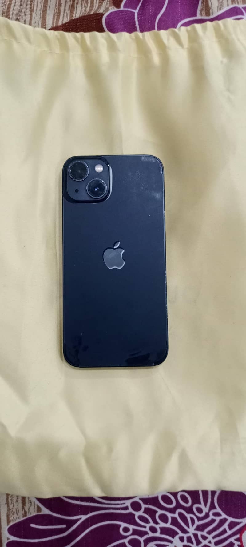 Apple iPhone 13 1
