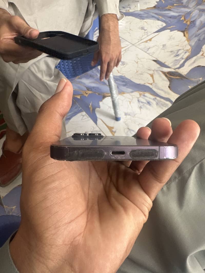 Apple iPhone 14 Pro Max 3
