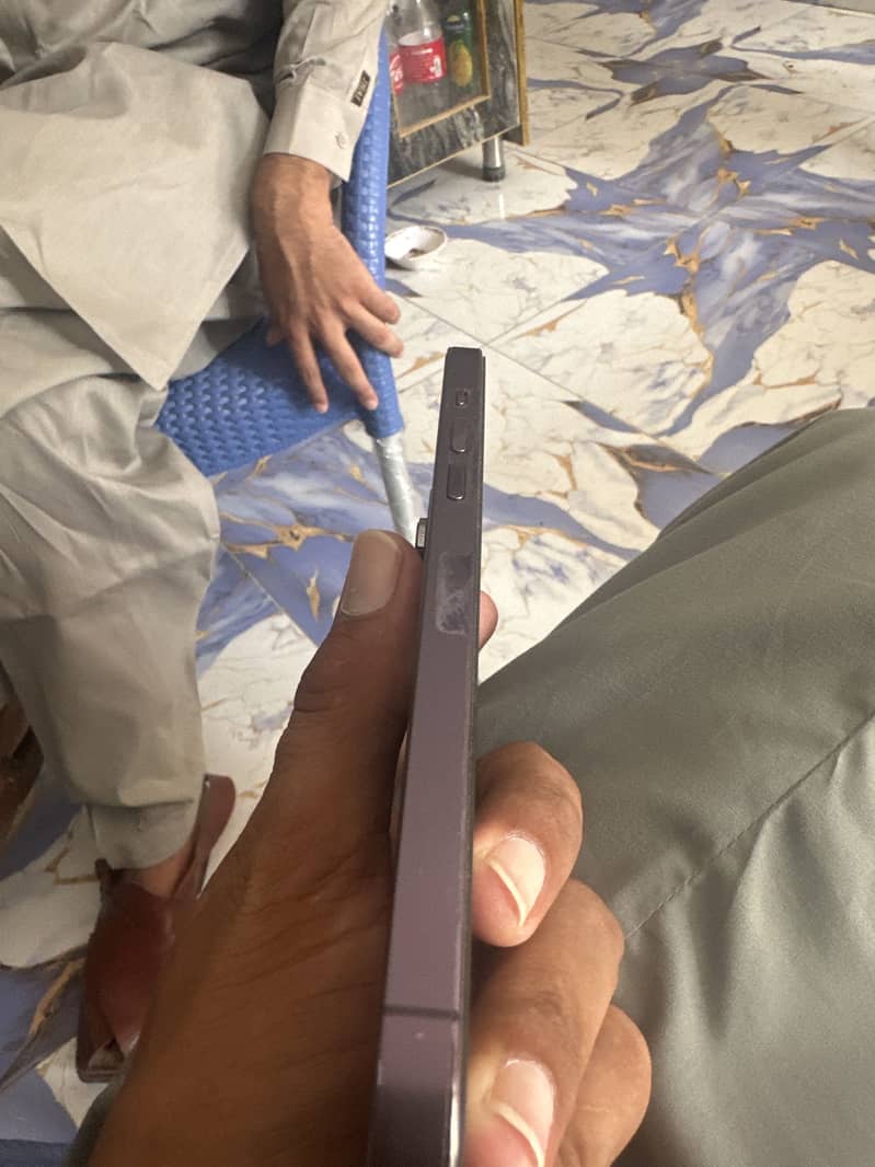 Apple iPhone 14 Pro Max 4
