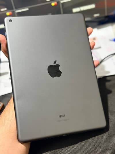 Apple IPad 9th Gen 64Gb 10/10