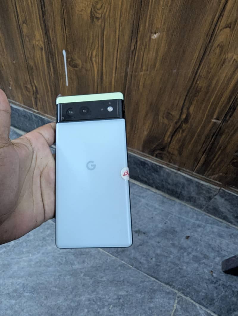 Google Pixel 6 4