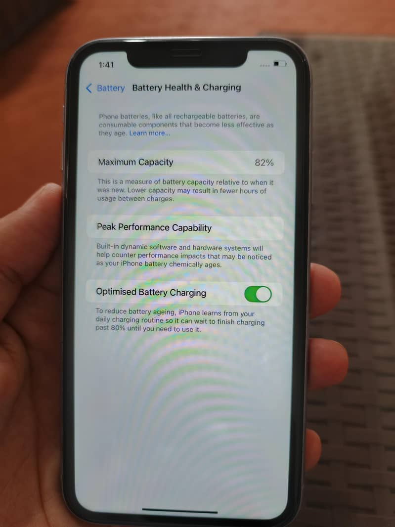 Apple iPhone 11 4