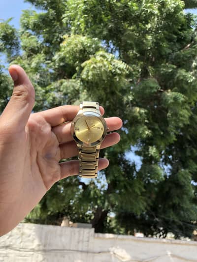 Sevston golden watch