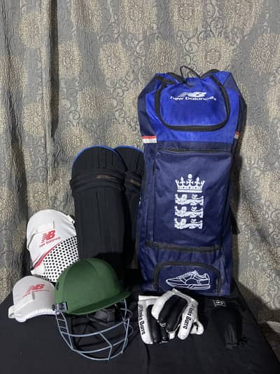 Cricket kit for sale, helmet, pads, gloves, thies, guard, kit bag