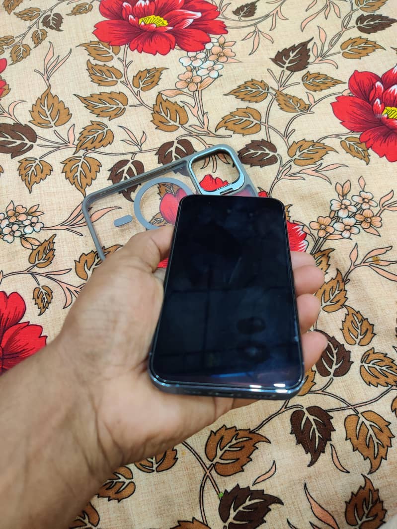 Apple iPhone 13 Pro 6