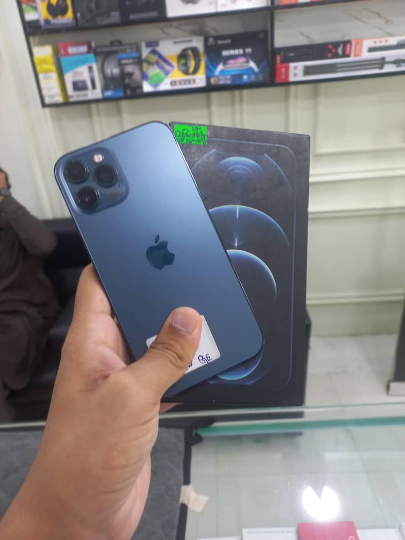 Apple iPhone 12 Pro Max 4