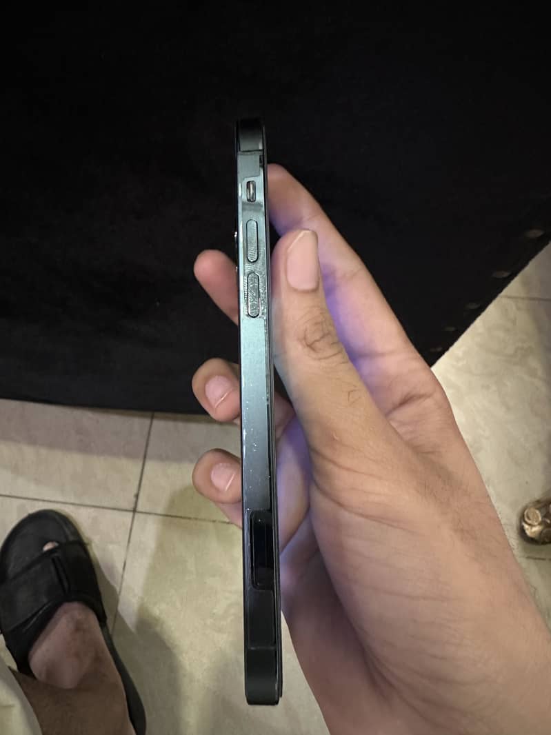 Apple iPhone 12 Pro 1