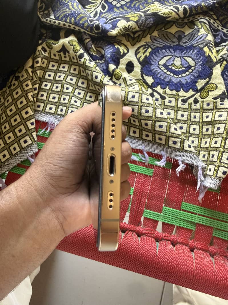 Apple iPhone 13 Pro 3