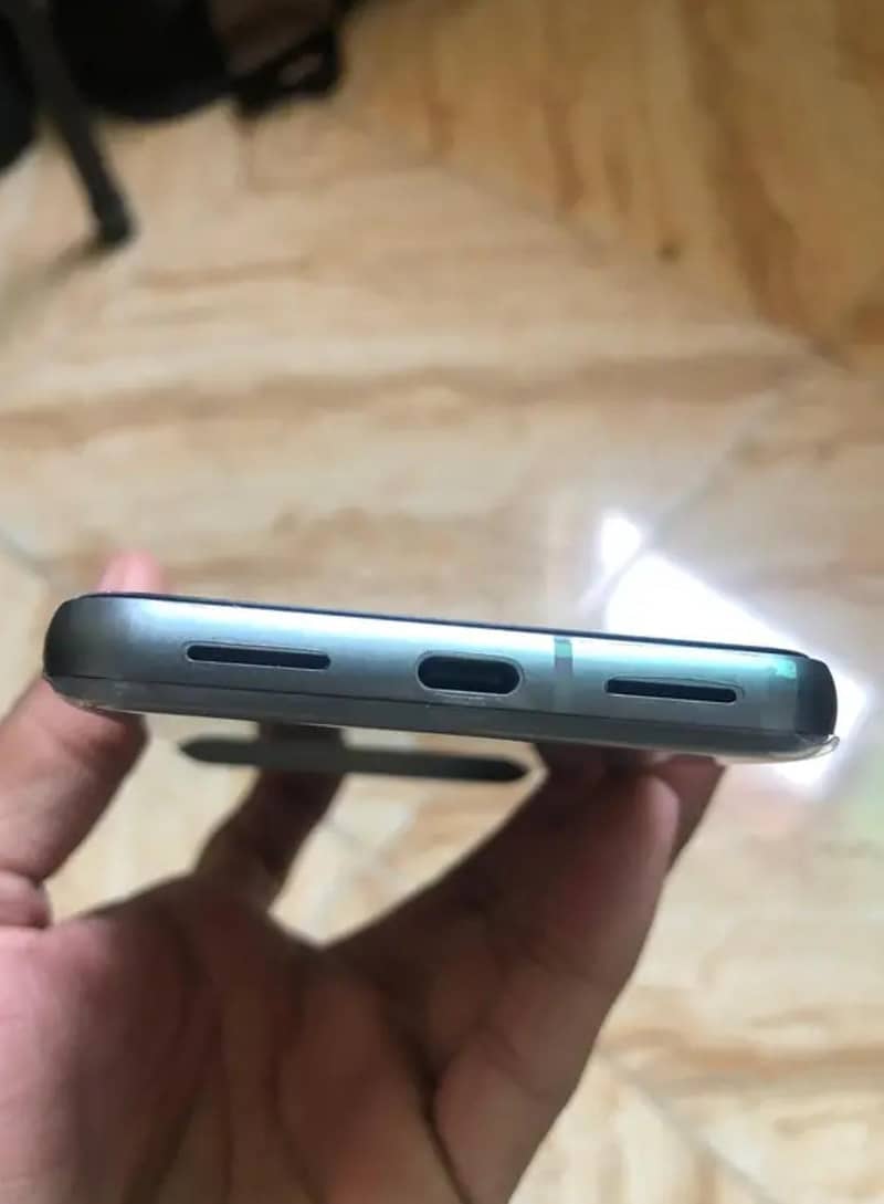 Google pixel 8 3